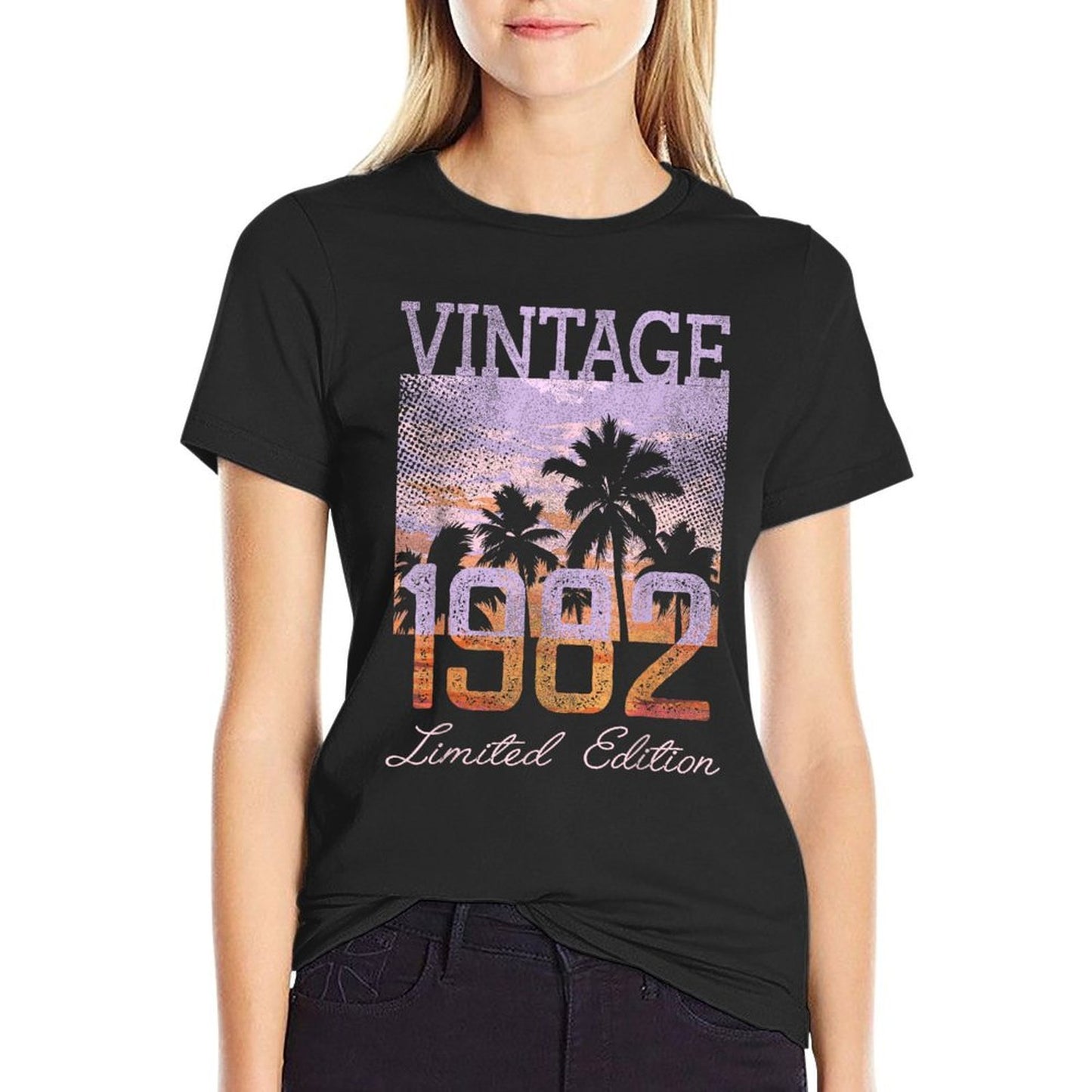 Vintage 1982 Limited Edition 43 Year Old Gifts 43rd Birthday Trendy Pattern T-Shirt