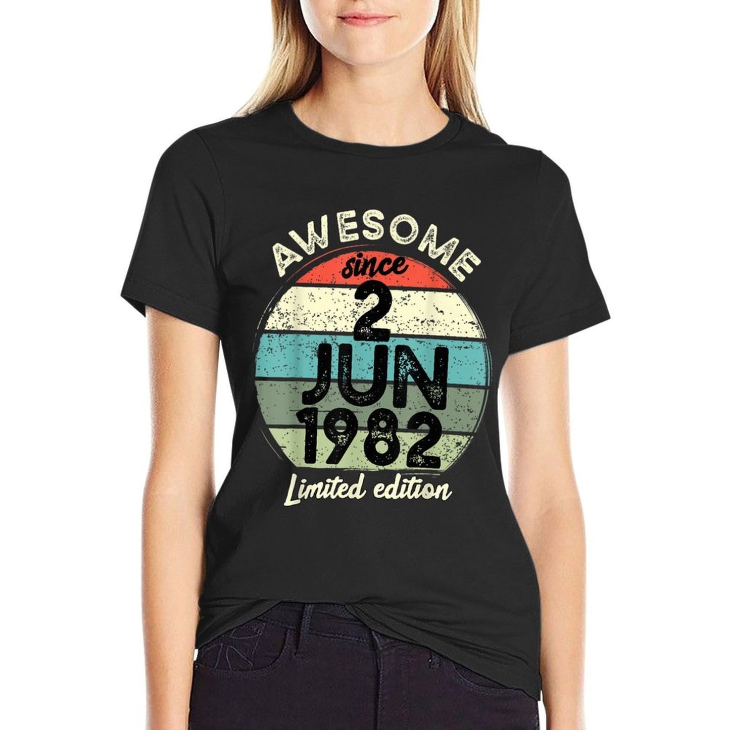 40 Year Old Birthday 2 June 1982 40th Birthday Tagless Design T-Shirt