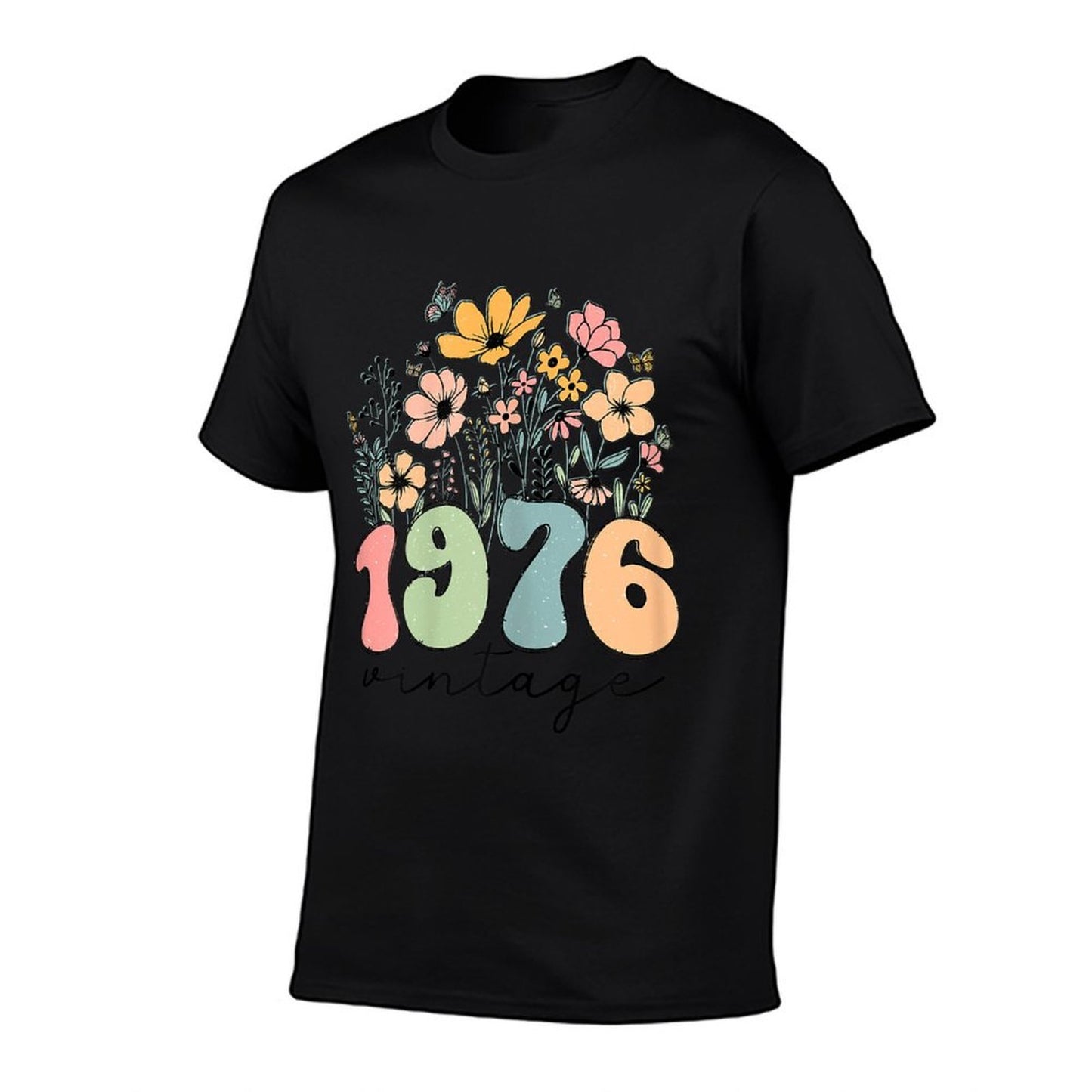 48 Year Old Women 1976 Vintage Wildflower 48th Birthday Gift  Oversized Silhouette T-Shirt