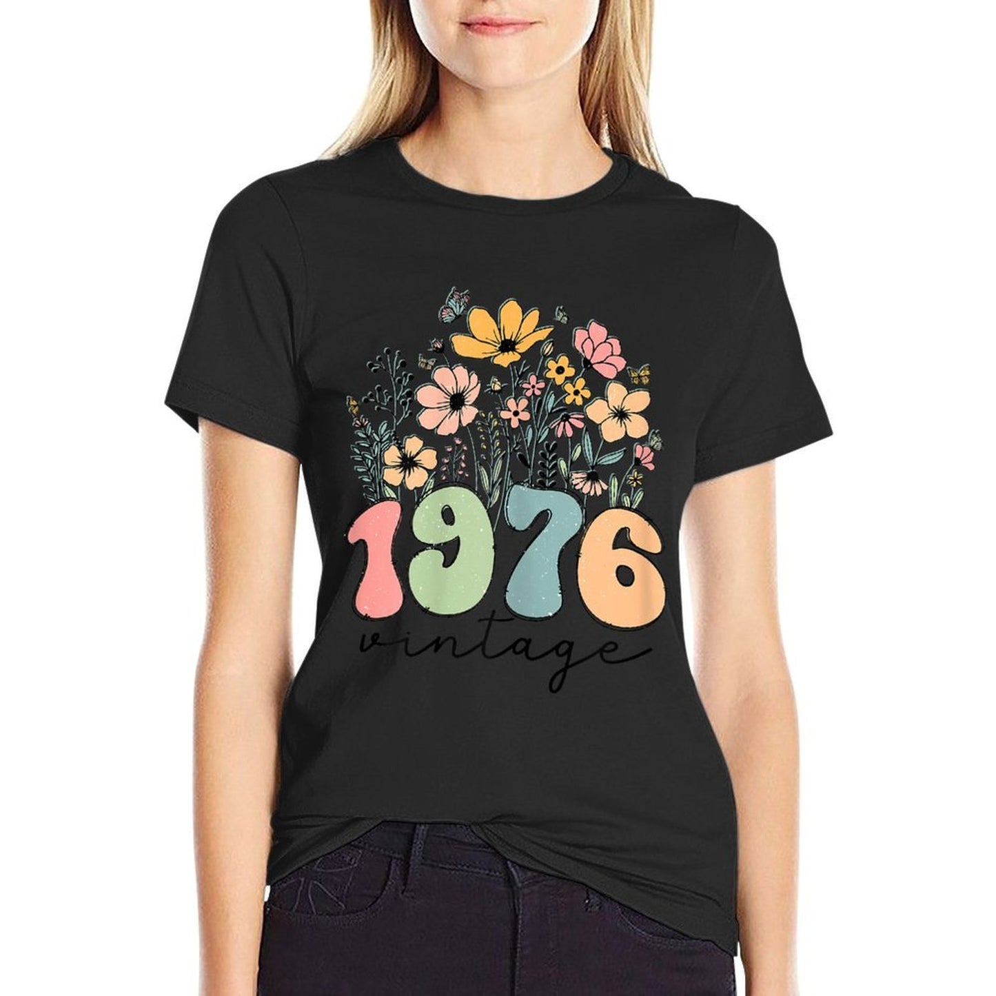48 Year Old Women 1976 Vintage Wildflower 48th Birthday Gift  Oversized Silhouette T-Shirt