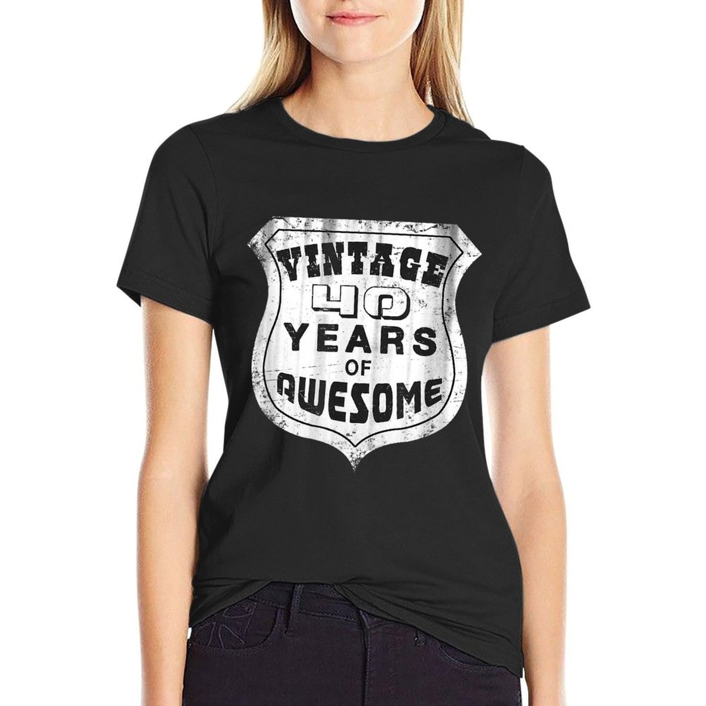 Vintage 40th Birthday T-shirt for Men Or Women Vintage-inspired T-Shirt