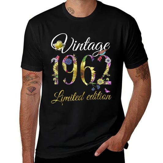 Vintage 1962 60 Year Old Sunflowers Floral 60th Birthday  Soft T-Shirt