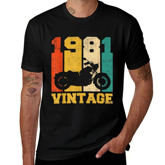 40 Years Old Gifts Vintage 1981 Motorcycle 40th Birthday Comfortable T-Shirt
