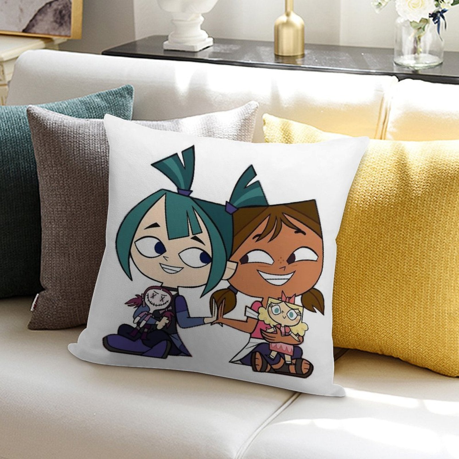 Gwen And Courtney Total Dramarama Soft Hidden Zipper Throw Pillow